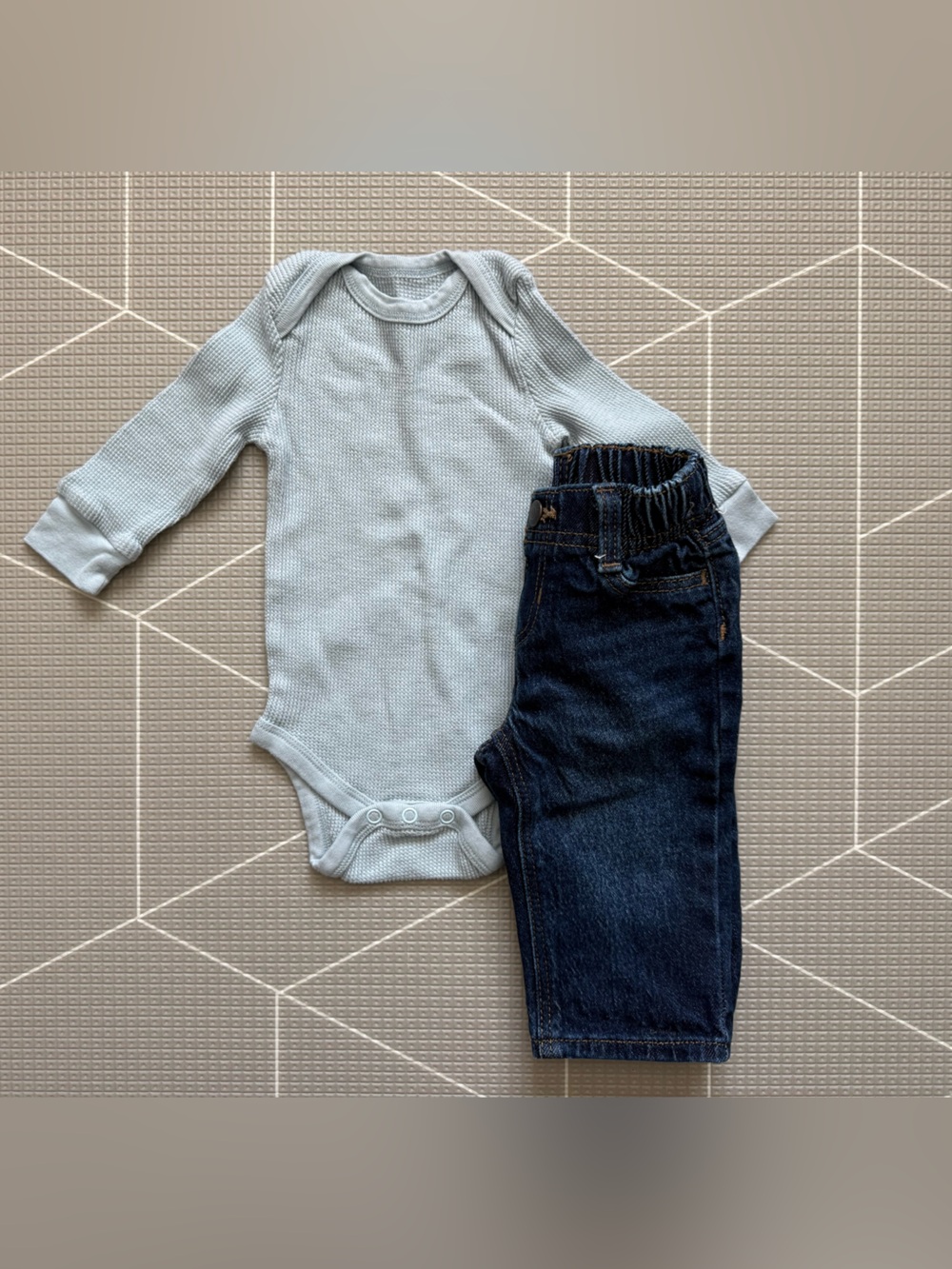Old Navy|Baby boy blue Waffle Knit long sleeve onesie & dark wash jeans•••3-6M
